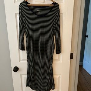 Maternity shin length dress
